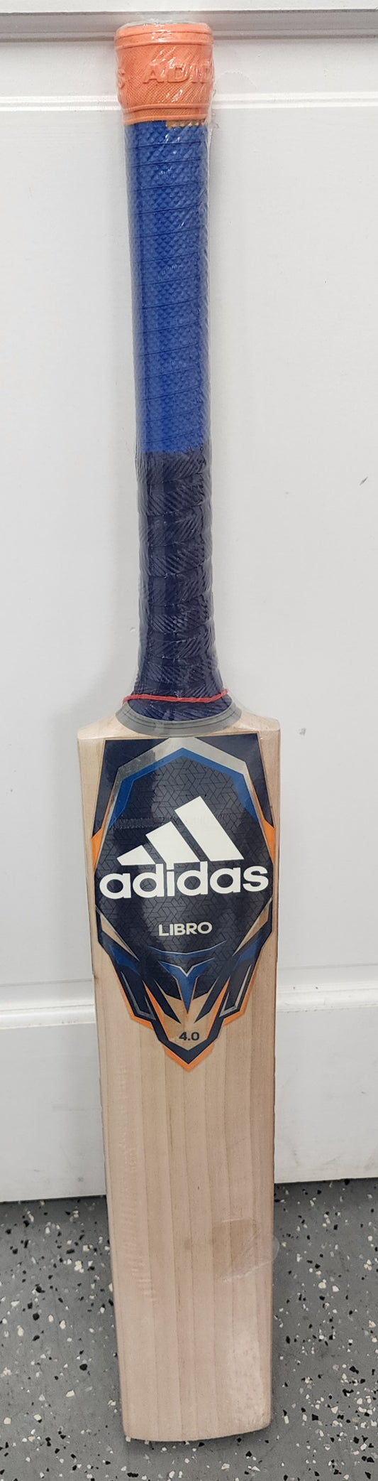 Adidas Libro 4.0 English Willow Cricket Bat
