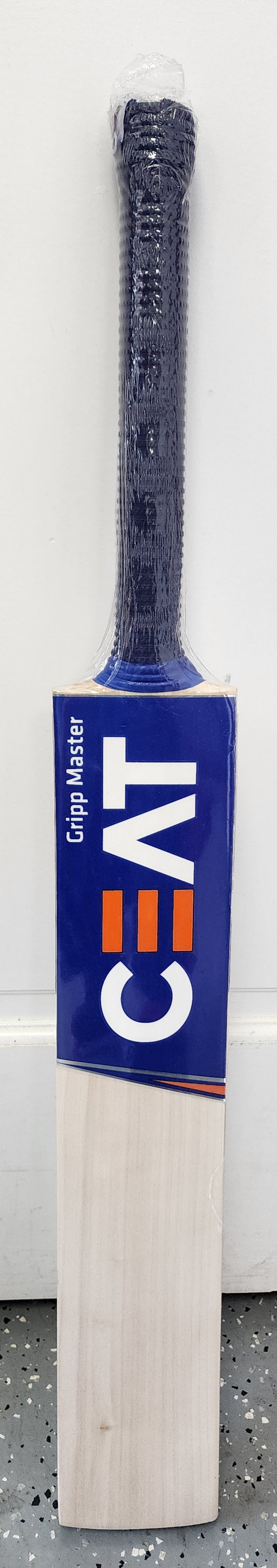 CEAT Grip Master English Willow Bat