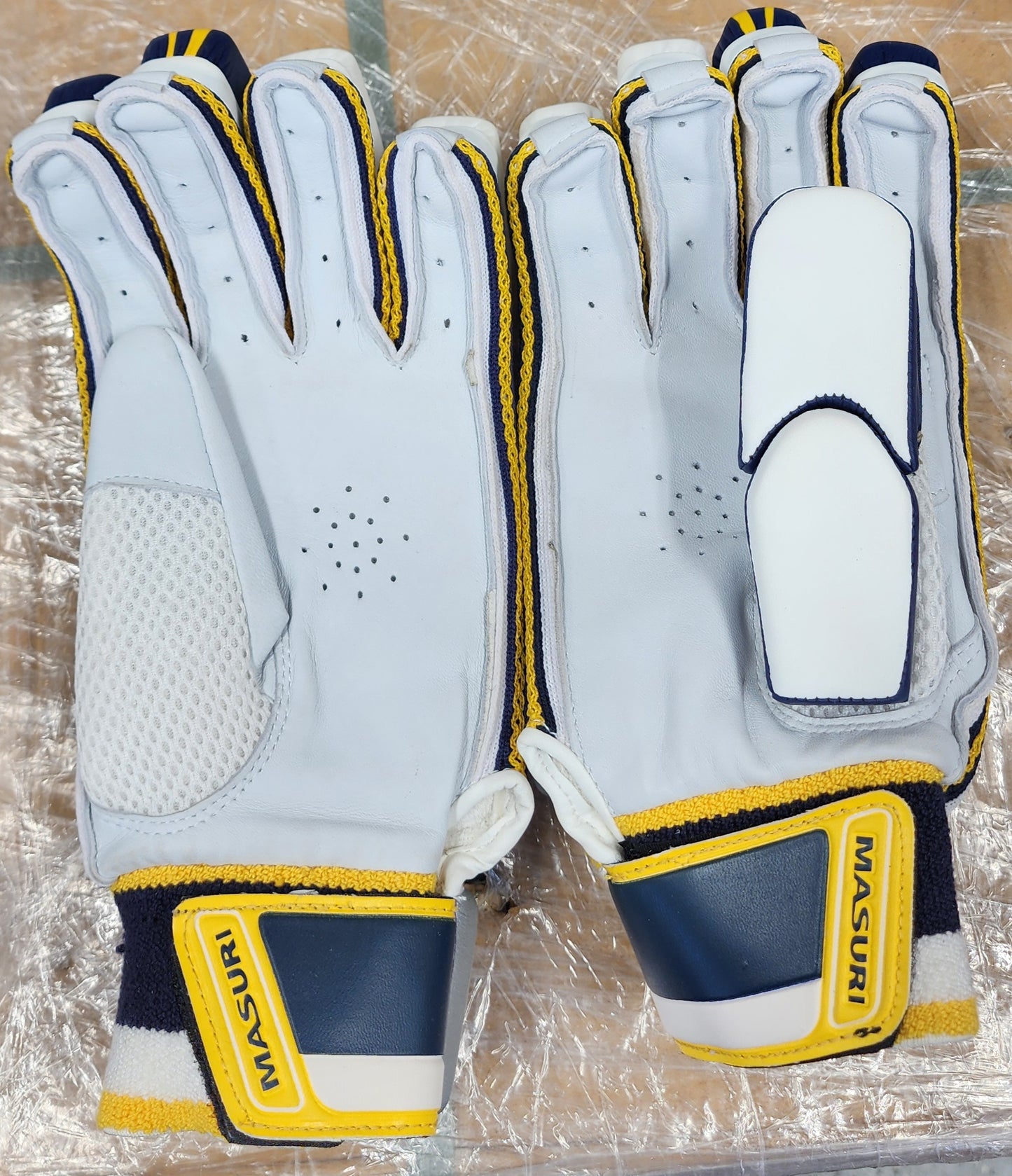 MASURI C LINE Men's Batting Gloves