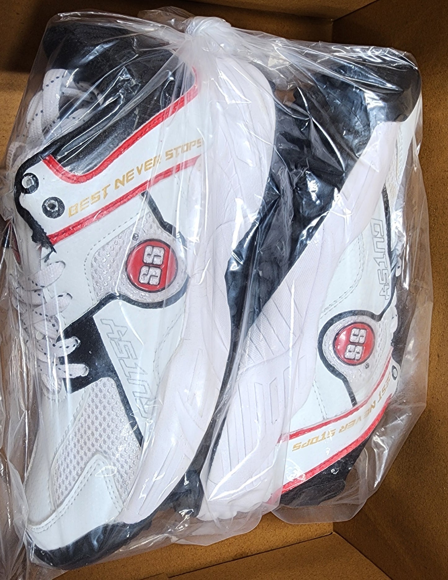 SS GUTSY Cricket Shoes