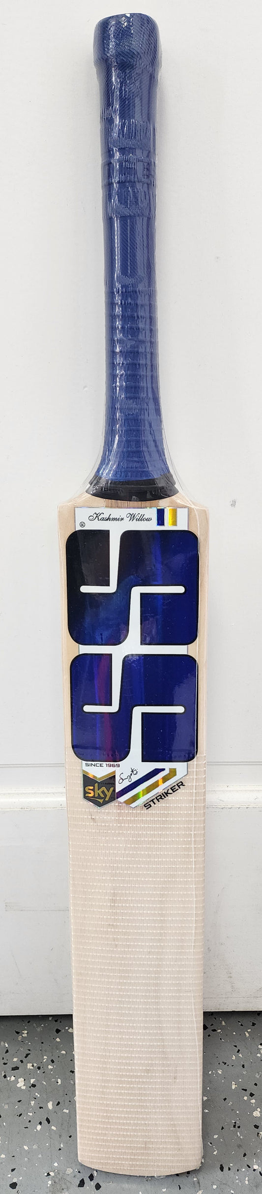 SS SKY STRIKER Kashmir Willow Cricket Bat