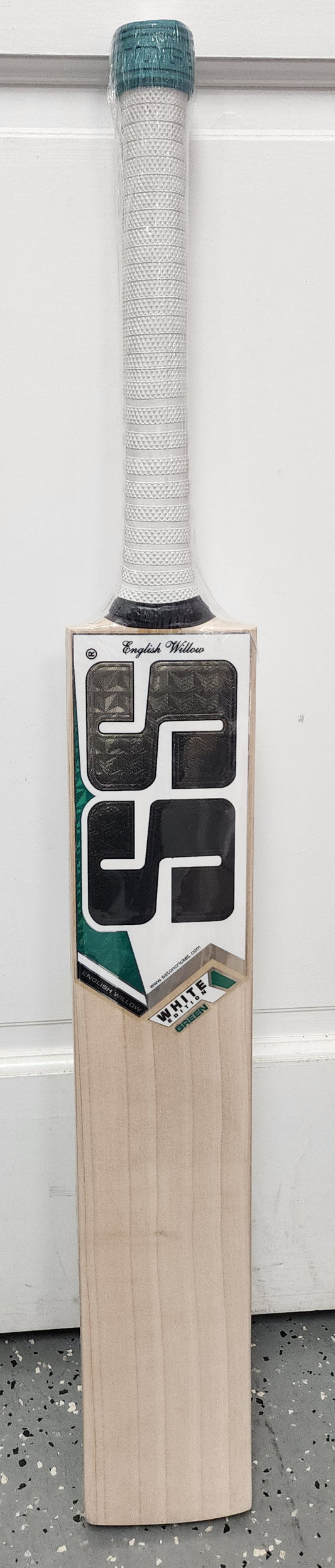 SS White Edition Green English Willow Bat