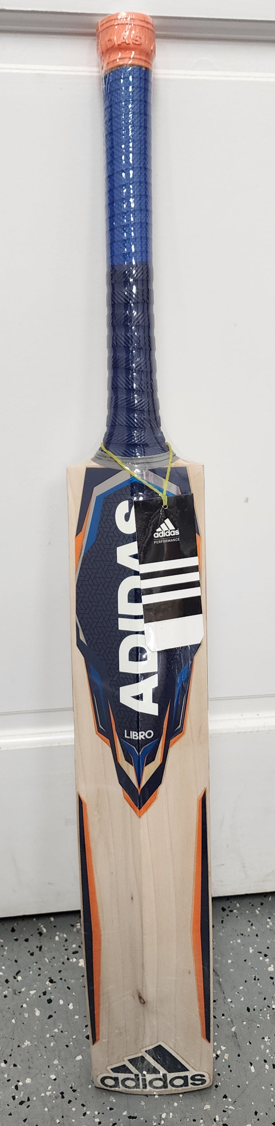 Adidas Libro 5.0 English Willow Cricket Bat