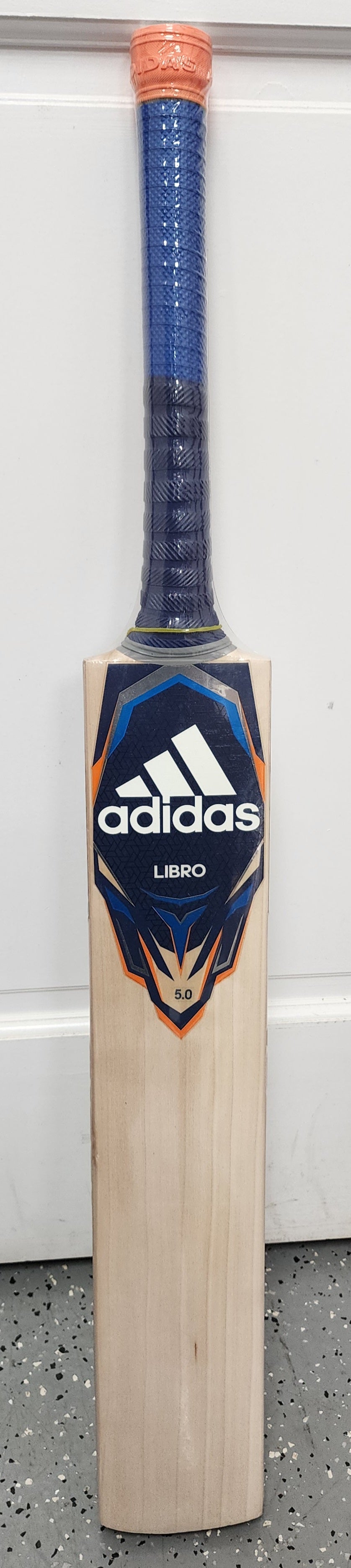Adidas Libro 5.0 English Willow Cricket Bat