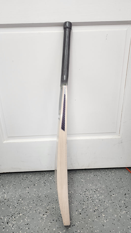 EM Fire Blade Kashmir Willow cricket bat