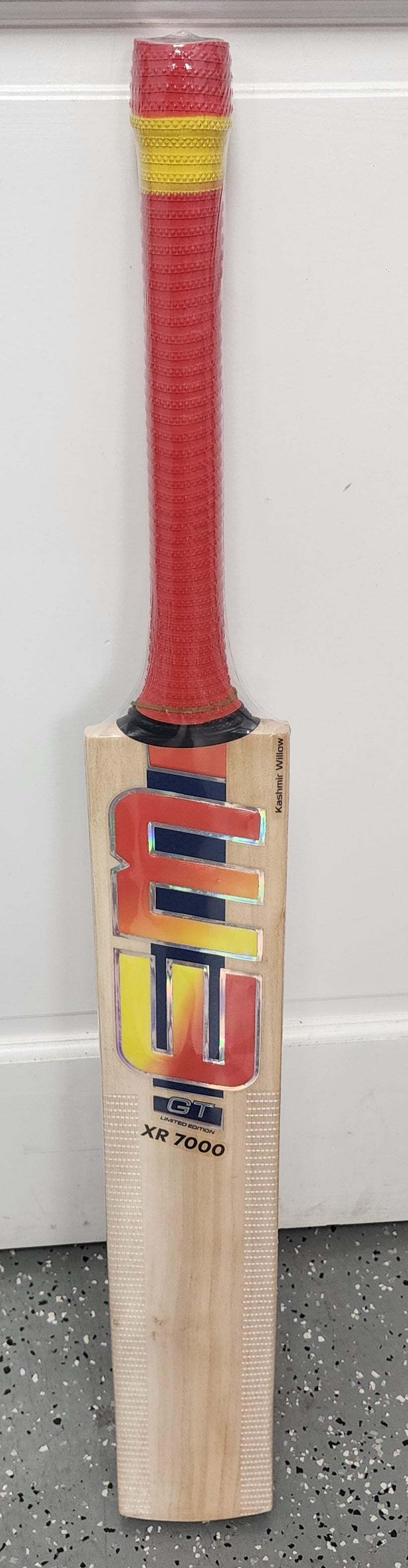 EM GT SERIES XR 7000 Kashmir Willow cricket bat