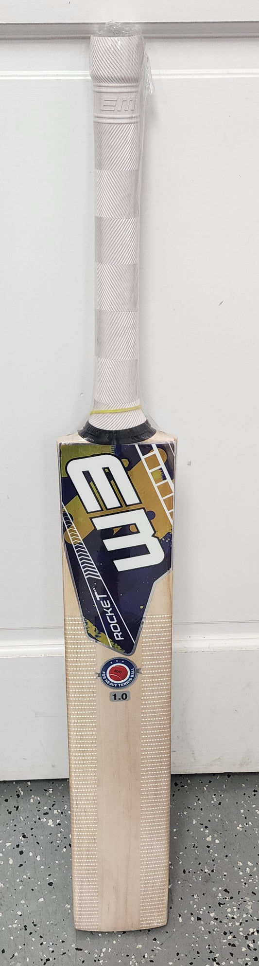 EM Rocket 1.0 Kashmir Willow cricket bat