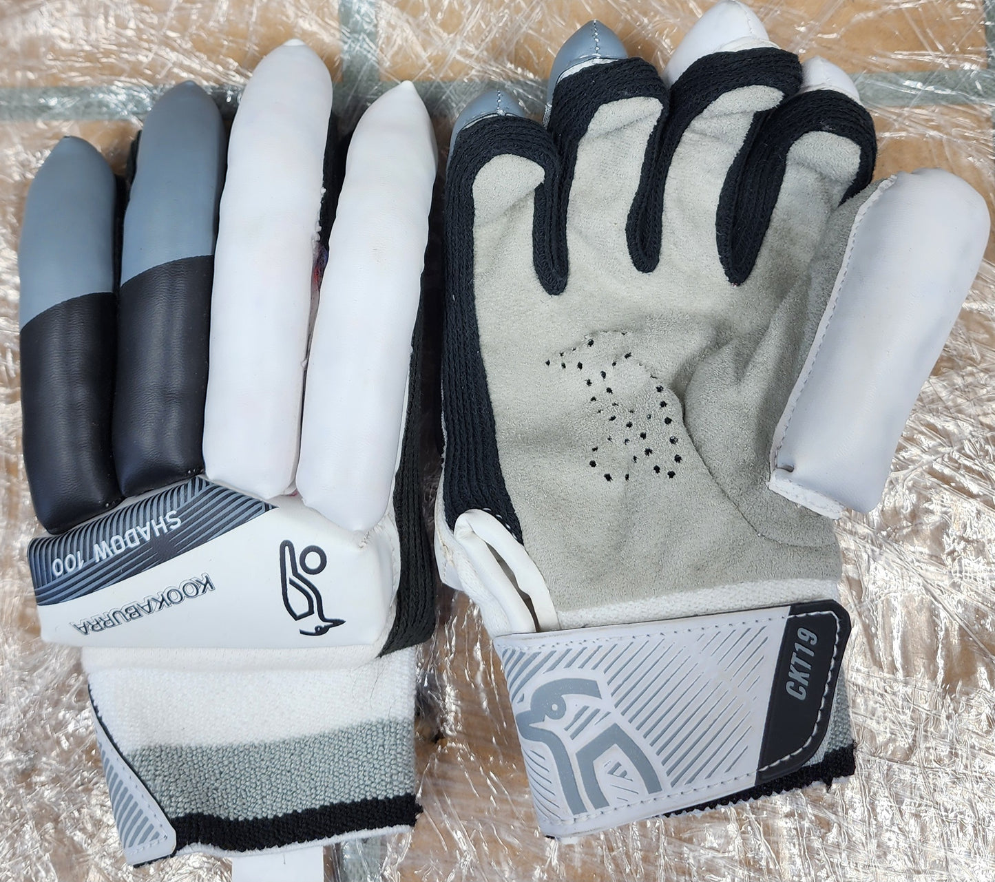 Kookaburra Youth Batting Gloves SHADOW 100