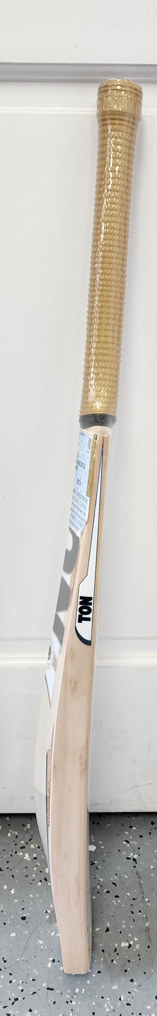 SS TON SUPER English Willow Cricket Bat