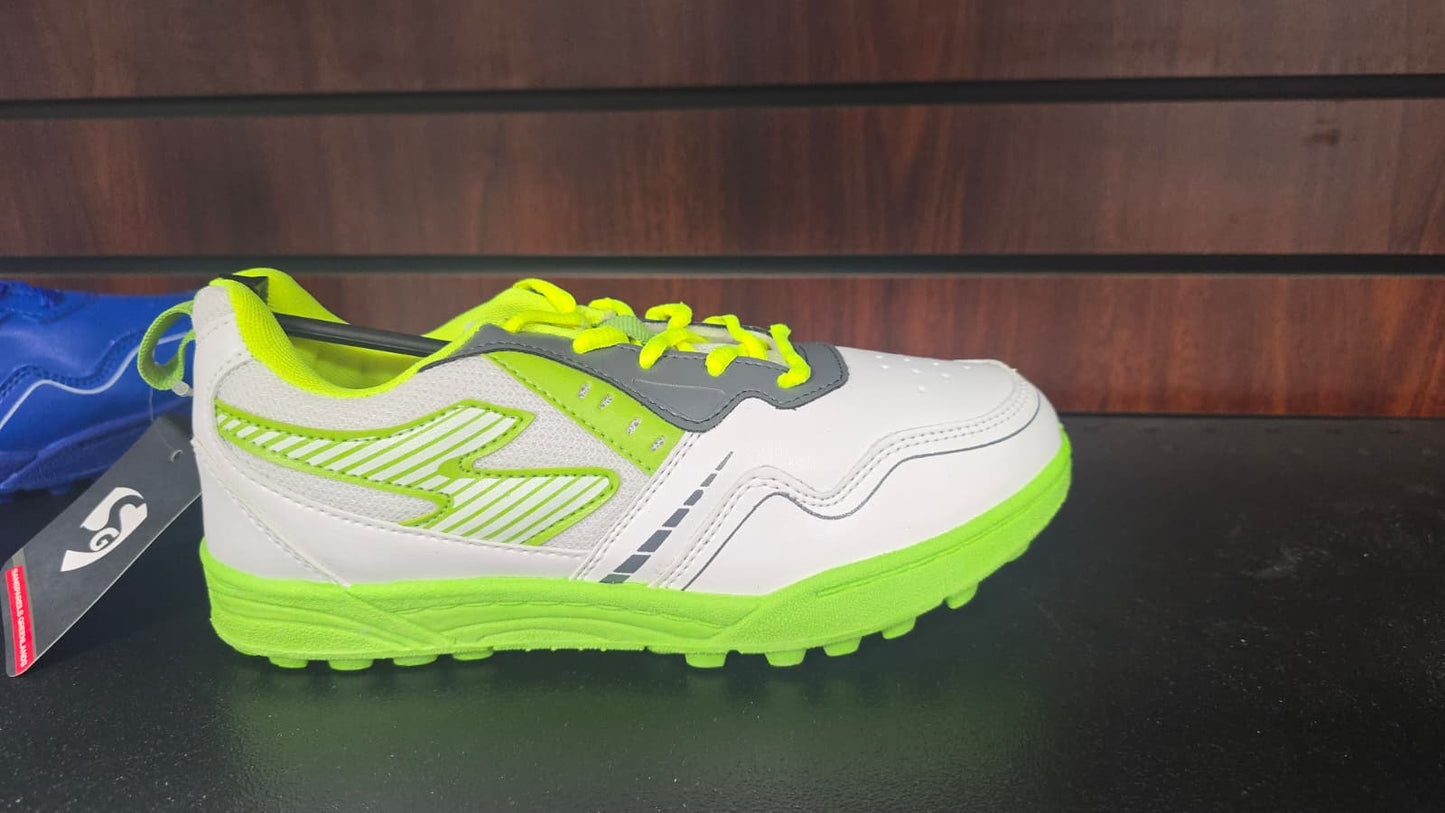 SG Savage Stud Prime Cricket Shoes Green