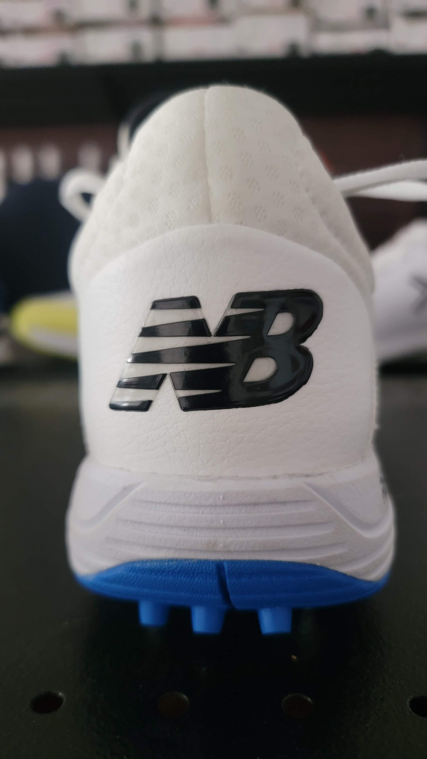 New Balance Cricket shoes spikes