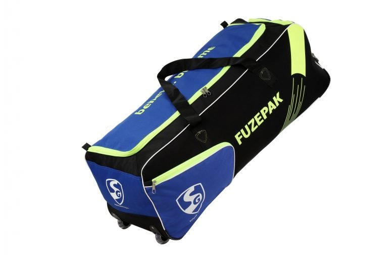 SG Fuzepak kit bag with shoe compartment with wheel